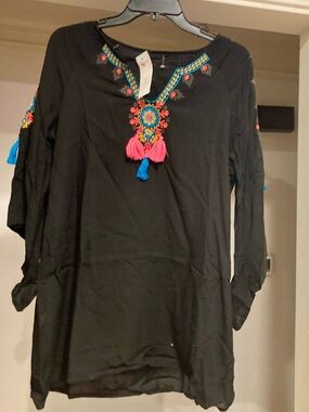 Diane’s Embroidered Swim  Cover Cover-up Black OS ( P2P 20”)   NWT